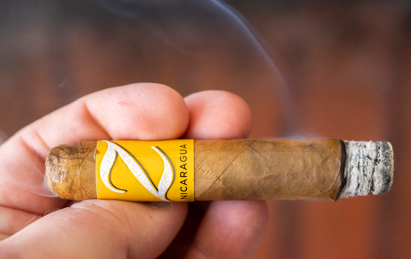 Zino Nicaragua Half Corona