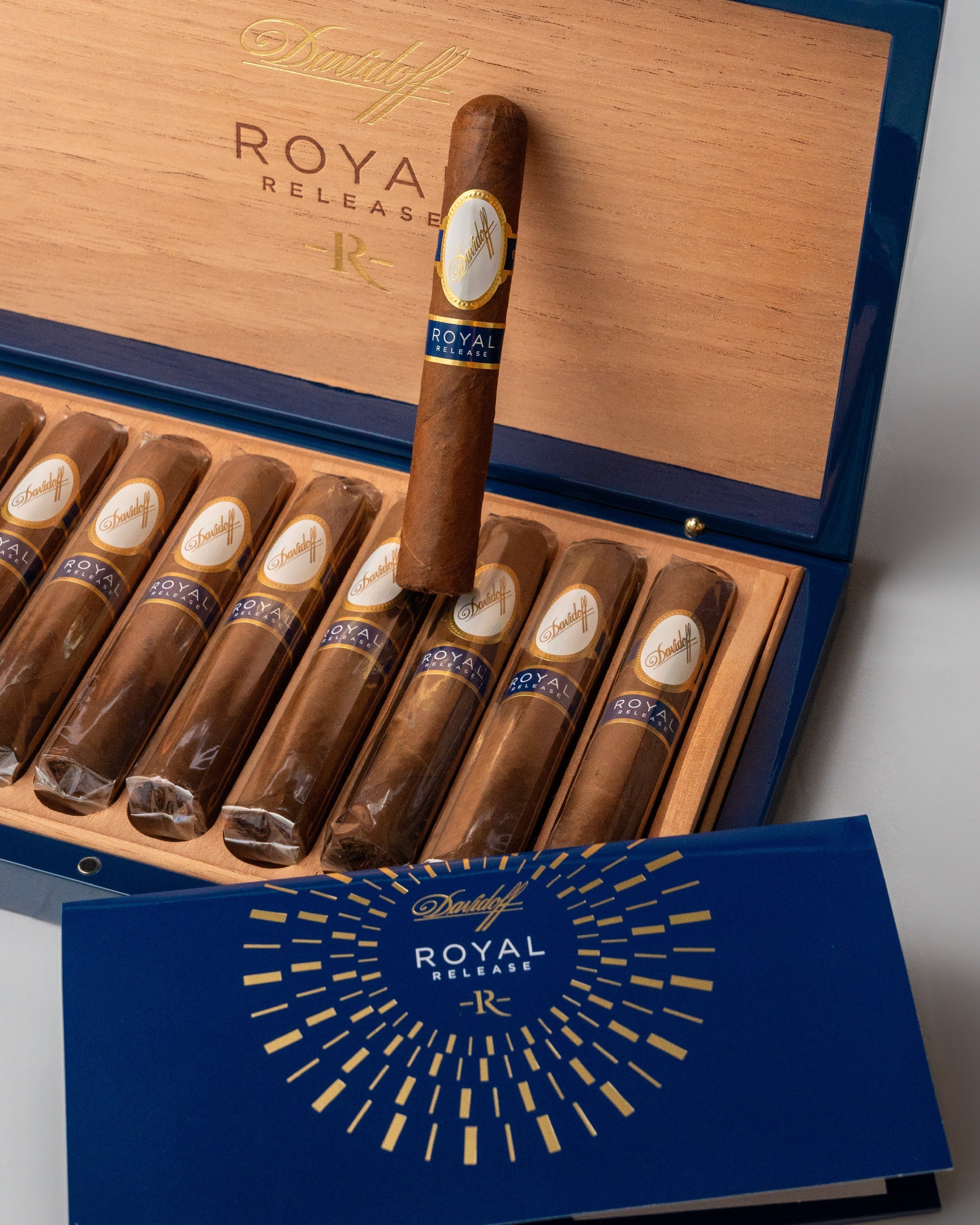 Davidoff Royal Yayını Robusto